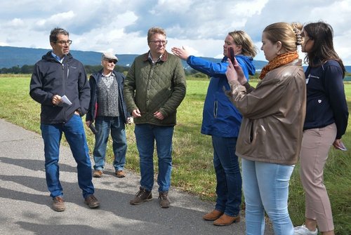 Trassenbegehung in Eppelheim mit Staatssekretär Dr. Andre Baumann 